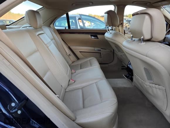 ✅ 2010 Mercedes-Benz S 550 • VIN: WDDNG8GB7AA315290 • Lot: 90838195. Wystawiony na Copart z przebiegiem 133 440 mil. Bezpłatny archiwum sprzedaży aukcyjnych z USA i szczegółowy raport historii pojazdu na DreamBid. Zdjęcie 10.