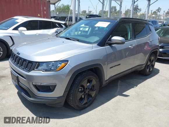 ✅ 2019 Jeep Compass Latitude • VIN: 3C4NJCBBXKT613848 • Lot: 42598962. Listed on IAAI with 47,550 mi. Free auction sales archive from the USA and detailed vehicle history report at DreamBid. Image 17.