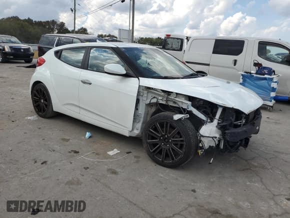 ✅ 2014 Hyundai Veloster • VIN: KMHTC6AD5EU213773 • Lot: 74619554. Wystawiony na Copart z przebiegiem 98 315 mil. Bezpłatny archiwum sprzedaży aukcyjnych z USA i szczegółowy raport historii pojazdu na DreamBid. Zdjęcie 4.
