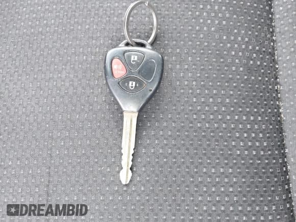 ✅ 2009 Pontiac Vibe • VIN: 5Y2SM67049Z400626 • Lot: 43125370. Wystawiony na IAAI z przebiegiem 250 570 mil. Bezpłatny archiwum sprzedaży aukcyjnych z USA i szczegółowy raport historii pojazdu na DreamBid. Zdjęcie 11.