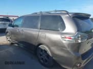 ✅ 2015 Toyota Sienna SE • VIN: 5TDXK3DC3FS684448 • Лот: 42629958. Опубликован ранее на IAAI с пробегом 125 645 миль. Бесплатный доступ к архиву аукционных продаж из США и подробный отчёт об истории автомобиля на DreamBid. Изображение 14.