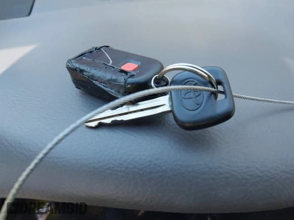 ✅ 2005 Toyota Camry XLE • VIN: 4T1BE30K55U062292 • Lot: 43631524. Listed on IAAI with 142,381 mi. Free auction sales archive from the USA and detailed vehicle history report at DreamBid. Image 11.