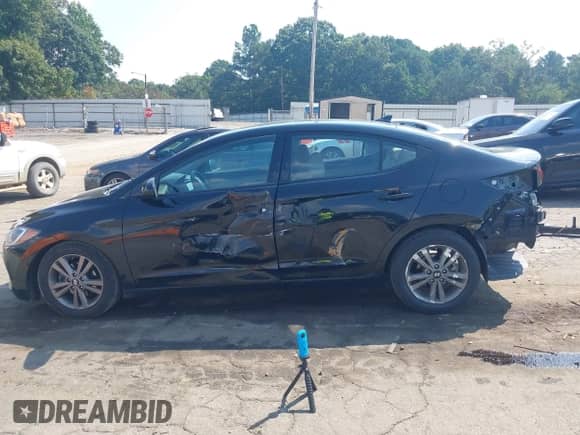 2018 Hyundai Elantra Value Edition z VIN 5NPD84LF3JH220108, wystawiony jako IAAI lot #43124055 z przebiegiem 54 805 mil mil oraz . Historia ofert i sprzedaży dostępna na DreamBid. Obrazek 15.