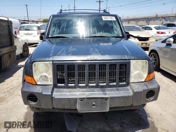 ✅ 2006 Jeep Commander • VIN: 1J8HH48K16C367286 • Лот: 65971985. Опубликован ранее на Copart с пробегом 130 350 миль. Бесплатный доступ к архиву аукционных продаж из США и подробный отчёт об истории автомобиля на DreamBid. Изображение 5.