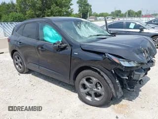 ✅ 2024 Ford Escape ST-Line • VIN: 1FMCU9MN5RUA80697 • Lot: 42883872. Wystawiony na IAAI z przebiegiem 27 543 mil. Bezpłatny archiwum sprzedaży aukcyjnych z USA i szczegółowy raport historii pojazdu na DreamBid. Zdjęcie 1.