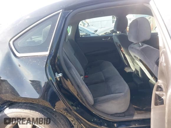 ✅ 2014 Chevrolet Impala LS • VIN: 2G1WA5E33E1140331 • Lot: 43507195. Listed on IAAI with 102,299 mi. Free auction sales archive from the USA and detailed vehicle history report at DreamBid. Image 8.