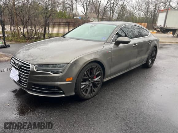 ✅ 2016 Audi A7 Prestige • VIN: WAU2GAFC5GN034330 • Lot: 51780135. Listed on Copart with 127,195 mi. Free auction sales archive from the USA and detailed vehicle history report at DreamBid. Image 2.