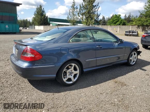 ✅ 2006 Mercedes-Benz CLK 500 • VIN: WDBTJ75H76F179224 • Lot: 55825065. Wystawiony na Copart z przebiegiem 139 139 mil. Bezpłatny archiwum sprzedaży aukcyjnych z USA i szczegółowy raport historii pojazdu na DreamBid. Zdjęcie 3.