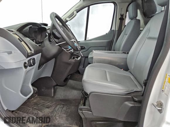 ✅ 2019 Ford Transit • VIN: 1FTYE1YM3KKB59815 • Lot: 91193345. Listed on Copart with 50,414 mi. Free auction sales archive from the USA and detailed vehicle history report at DreamBid. Image 7.
