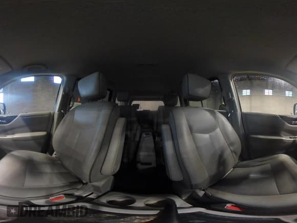 ✅ 2015 Nissan Quest SV • VIN: JN8AE2KP2F9132360 • Lot: 43489109. Wystawiony na IAAI z przebiegiem 141 367 mil. Bezpłatny archiwum sprzedaży aukcyjnych z USA i szczegółowy raport historii pojazdu na DreamBid. Zdjęcie 18.