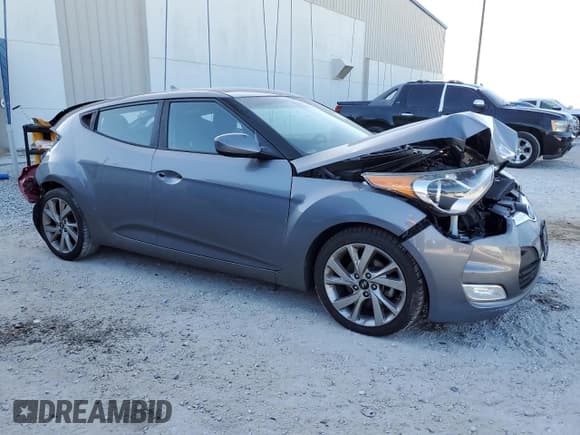 ✅ 2017 Hyundai Veloster • VIN: KMHTC6AD2HU305587 • Lot: 78681904. Wystawiony na Copart z przebiegiem 130 373 mil. Bezpłatny archiwum sprzedaży aukcyjnych z USA i szczegółowy raport historii pojazdu na DreamBid. Zdjęcie 4.