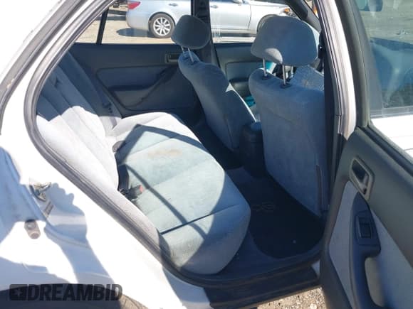 ✅ 1994 Toyota Camry LE • VIN: 4T1SK12E3RU357935 • Lot: 43500149. Wystawiony na IAAI z przebiegiem 239 841 mil. Bezpłatny archiwum sprzedaży aukcyjnych z USA i szczegółowy raport historii pojazdu na DreamBid. Zdjęcie 8.