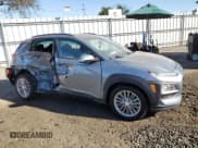 ✅ 2018 Hyundai Kona SEL • VIN: KM8K22AA3JU186290 • Лот: 77040904. Опубликован ранее на Copart с пробегом 50 883 миль. Бесплатный доступ к архиву аукционных продаж из США и подробный отчёт об истории автомобиля на DreamBid. Изображение 4.