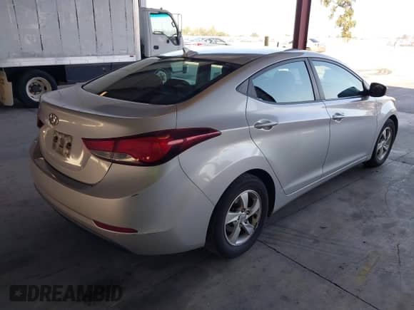 2015 Hyundai Elantra SE с VIN 5NPDH4AE4FH615819, выставлен на аукционе IAAI как лот 43200929 с пробегом 190 748 миль миль и . История ставок и продаж доступна на DreamBid. Изображение 4.
