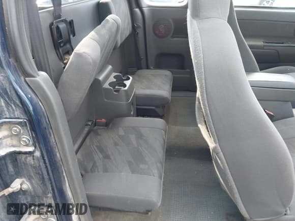 ✅ 2004 Chevrolet Colorado LS Z71 • VIN: 1GCDT196048188709 • Lot: 41685930. Listed on IAAI with 153,673 mi. Free auction sales archive from the USA and detailed vehicle history report at DreamBid. Image 8.