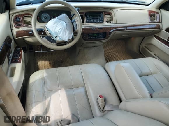 ✅ 2007 Mercury Grand Marquis LS • VIN: 2MEFM75V07X605688 • Lot: 68000495. Wystawiony na Copart z przebiegiem 85 331 mil. Bezpłatny archiwum sprzedaży aukcyjnych z USA i szczegółowy raport historii pojazdu na DreamBid. Zdjęcie 8.