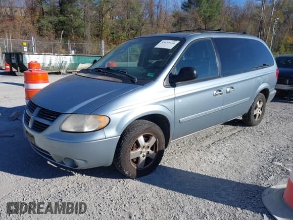 ✅ 2005 Dodge Caravan SXT • VIN: 2D4GP44L15R461682 • Лот: 43639140. Опубликован ранее на IAAI с пробегом 315 895 миль. Бесплатный доступ к архиву аукционных продаж из США и подробный отчёт об истории автомобиля на DreamBid. Изображение 2.