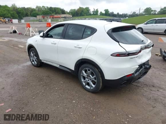 2024 Dodge Hornet R/T с VIN ZACPDFCW1R3A32752, выставлен на аукционе IAAI как лот 42091679 с пробегом 28 820 миль миль и . История ставок и продаж доступна на DreamBid. Изображение 3.