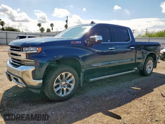 ✅ 2021 Chevrolet Silverado 1500 LTZ • VIN: 3GCUYGET3MG326379 • Lot: 70348725. Wystawiony na Copart z przebiegiem 102 813 mil. Bezpłatny archiwum sprzedaży aukcyjnych z USA i szczegółowy raport historii pojazdu na DreamBid. Zdjęcie 1.