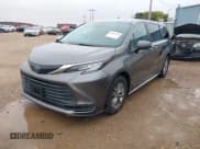 ✅ 2021 Toyota Sienna LE • VIN: 5TDKRKEC4MS016203 • Lot: 43384218. Wystawiony na IAAI z przebiegiem 109 550 mil. Bezpłatny archiwum sprzedaży aukcyjnych z USA i szczegółowy raport historii pojazdu na DreamBid. Zdjęcie 17.