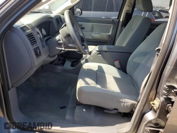 2005 Dodge Dakota ST с VIN 1D7HE28K05S223999, выставлен на аукционе Copart как лот 54133785 с пробегом 212 687 миль миль и Чистый • Clean title. История ставок и продаж доступна на DreamBid. Изображение 7.