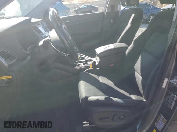 ✅ 2016 Hyundai Tucson Sport • VIN: KM8J3CA21GU126069 • Lot: 89885625. Listed on Copart with 207,674 mi. Free auction sales archive from the USA and detailed vehicle history report at DreamBid. Image 7.