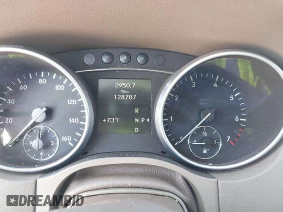 ✅ 2009 Mercedes-Benz M 350 • VIN: 4JGBB56E69A511749 • Лот: 41885462. Опубликован ранее на IAAI с пробегом 128 787 миль. Бесплатный доступ к архиву аукционных продаж из США и подробный отчёт об истории автомобиля на DreamBid. Изображение 7.