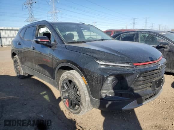 2024 Chevrolet Blazer LT z VIN 3GNKBJR44RS195421, wystawiony jako Copart lot #88692715 z przebiegiem 12 113 mil mil oraz Szkoda całkowita • Salvage title. Historia ofert i sprzedaży dostępna na DreamBid. Obrazek 4.
