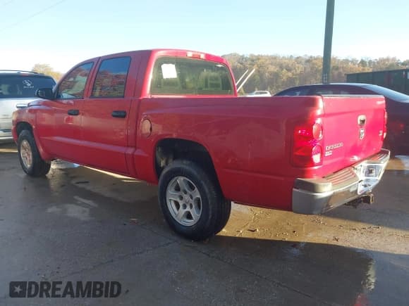 ✅ 2006 Dodge Dakota SLT • VIN: 1D7HE48N66S501330 • Lot: 43688359. Listed on IAAI with 199,726 mi. Free auction sales archive from the USA and detailed vehicle history report at DreamBid. Image 3.