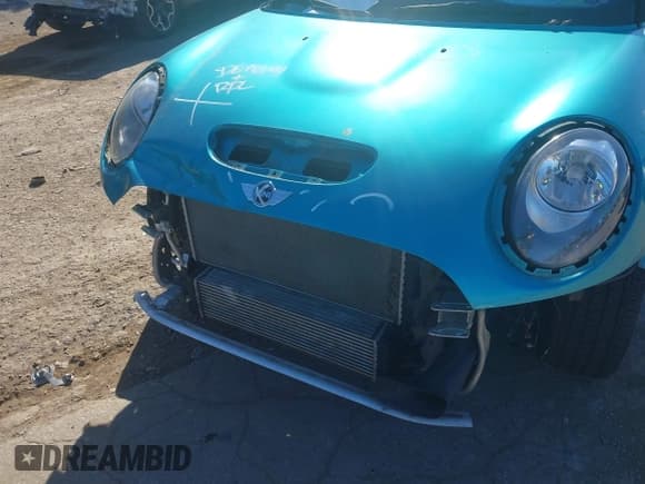 ✅ 2018 MINI Convertible Cooper S • VIN: WMWWG9C57J3C82672 • Lot: 43510390. Listed on IAAI with 75,124 mi. Free auction sales archive from the USA and detailed vehicle history report at DreamBid. Image 6.