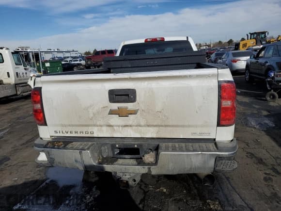 ✅ 2015 Chevrolet Silverado 2500HD Work Truck • VIN: 1GC1KUE88FF514902 • Lot: 42226345. Listed on Copart with 307,522 mi. Free auction sales archive from the USA and detailed vehicle history report at DreamBid. Image 6.