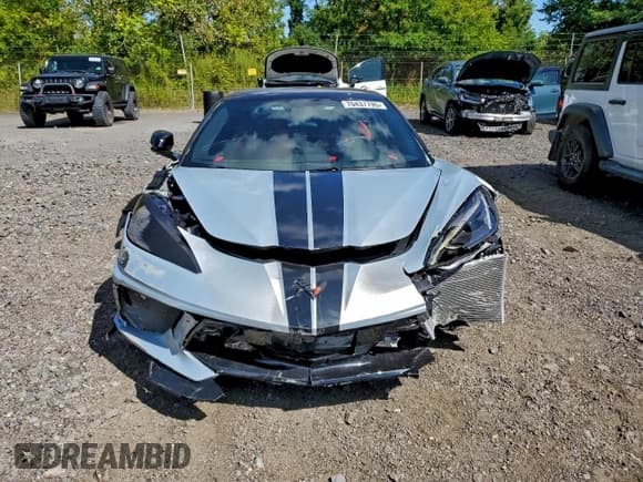 ✅ 2021 Chevrolet Corvette 3LT • VIN: 1G1YC3D40M5124408 • Lot: 94644875. Wystawiony na Copart z przebiegiem 5 352 mil. Bezpłatny archiwum sprzedaży aukcyjnych z USA i szczegółowy raport historii pojazdu na DreamBid. Zdjęcie 5.