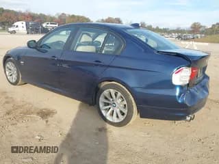 ✅ 2011 BMW 3 Series 328i xDrive • VIN: WBAPK7C58BA822029 • Lot: 43649903. Wystawiony na IAAI z przebiegiem 117 812 mil. Bezpłatny archiwum sprzedaży aukcyjnych z USA i szczegółowy raport historii pojazdu na DreamBid. Zdjęcie 3.