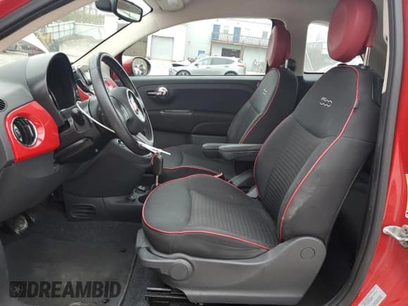 ✅ 2017 FIAT 500 Pop • VIN: 3C3CFFKR8HT561351 • Лот: 93132075. Опубликован ранее на Copart с пробегом 114 902 миль. Бесплатный доступ к архиву аукционных продаж из США и подробный отчёт об истории автомобиля на DreamBid. Изображение 7.