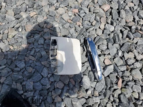 ✅ 2009 GMC Yukon Denali • VIN: 1GKFK03299R258354 • Лот: 70780905. Опубликован ранее на Copart с пробегом 130 037 миль. Бесплатный доступ к архиву аукционных продаж из США и подробный отчёт об истории автомобиля на DreamBid. Изображение 13.