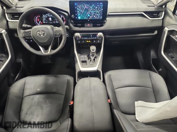 ✅ 2025 Toyota RAV4 XLE Premium • VIN: 2T3A1RFV5SW532013 • Lot: 92033095. Listed on Copart with 1,900 mi. Free auction sales archive from the USA and detailed vehicle history report at DreamBid. Image 8.