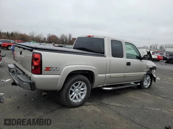 2006 Chevrolet Silverado 1500 LT2 с VIN 1GCEK19T66Z108551, выставлен на аукционе Copart как лот 84057344 с пробегом 206 130 миль миль и Списание • Salvage title. История ставок и продаж доступна на DreamBid. Изображение 3.