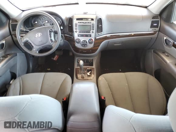 ✅ 2012 Hyundai Santa Fe GLS • VIN: 5XYZGDAB4CG155854 • Lot: 70053684. Listed on Copart with 251,318 mi. Free auction sales archive from the USA and detailed vehicle history report at DreamBid. Image 8.