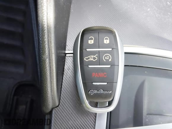 ✅ 2018 Alfa Romeo Giulia Ti Sport • VIN: ZARFAEEN7J7576238 • Лот: 42462272. Опубликован ранее на IAAI с пробегом 53 105 миль. Бесплатный доступ к архиву аукционных продаж из США и подробный отчёт об истории автомобиля на DreamBid. Изображение 11.