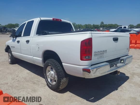 ✅ 2004 Dodge 2500 ST • VIN: 3D7KA28D54G174520 • Lot: 43009846. Wystawiony na IAAI z przebiegiem 198 881 mil. Bezpłatny archiwum sprzedaży aukcyjnych z USA i szczegółowy raport historii pojazdu na DreamBid. Zdjęcie 3.