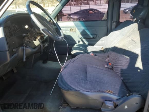 ✅ 1992 Toyota Pickup DLX • VIN: JT4RN93P6N5066035 • Лот: 86102924. Опубликован ранее на Copart с пробегом 165 311 миль. Бесплатный доступ к архиву аукционных продаж из США и подробный отчёт об истории автомобиля на DreamBid. Изображение 7.