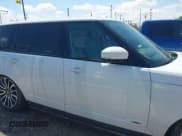 ✅ 2018 Land Rover Range Rover • VIN: SALGS5RE4JA381585 • Лот: 42348777. Опубликован ранее на IAAI с пробегом 76 529 миль. Бесплатный доступ к архиву аукционных продаж из США и подробный отчёт об истории автомобиля на DreamBid. Изображение 13.