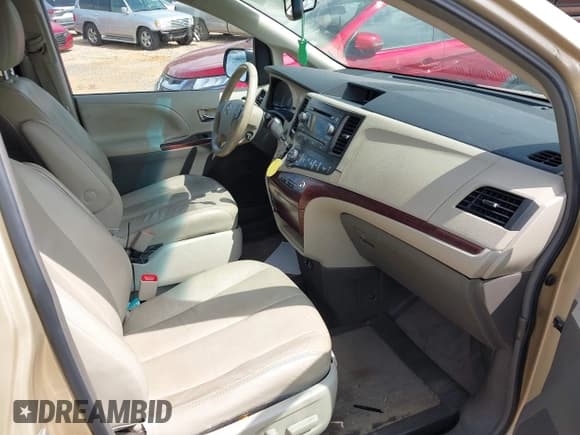 ✅ 2012 Toyota Sienna XLE AAS • VIN: 5TDYK3DC0CS209033 • Лот: 42868325. Опубликован ранее на IAAI с пробегом 166 780 миль. Бесплатный доступ к архиву аукционных продаж из США и подробный отчёт об истории автомобиля на DreamBid. Изображение 5.