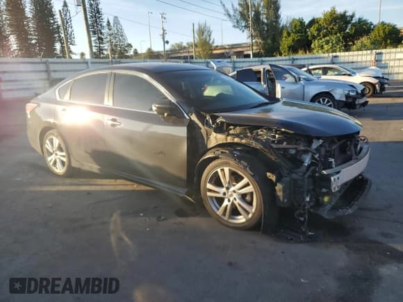 ✅ 2015 Nissan Altima SL • VIN: 1N4BL3AP4FC431757 • Lot: 93662775. Listed on Copart with 93,225 mi. Free auction sales archive from the USA and detailed vehicle history report at DreamBid. Image 4.