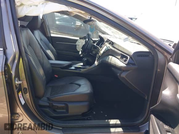 2019 Toyota Camry LE with VIN 4T1B11HK6KU729824, listed as a IAAI auction lot 43107969 with 157,176 mi miles and . Bid and sale history available at DreamBid. Image 5.