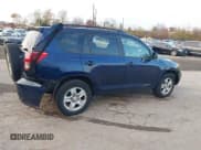 ✅ 2006 Toyota RAV4 • VIN: JTMBD33V565044206 • Lot: 43762193. Wystawiony na IAAI z przebiegiem 176 058 mil. Bezpłatny archiwum sprzedaży aukcyjnych z USA i szczegółowy raport historii pojazdu na DreamBid. Zdjęcie 4.
