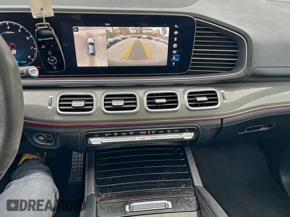 ✅ 2022 Mercedes-Benz GLE 53 AMG • VIN: 4JGFD6BB9NA605034 • Lot: 94805465. Wystawiony na Copart z przebiegiem 14 824 mil. Bezpłatny archiwum sprzedaży aukcyjnych z USA i szczegółowy raport historii pojazdu na DreamBid. Zdjęcie 10.