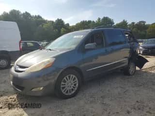 2010 Toyota Sienna XLE с VIN 5TDDK4CC9AS029830, выставлен на аукционе Copart как лот 71221855 с пробегом 193 310 миль миль и Чистый • Clean title. История ставок и продаж доступна на DreamBid. Изображение 1.
