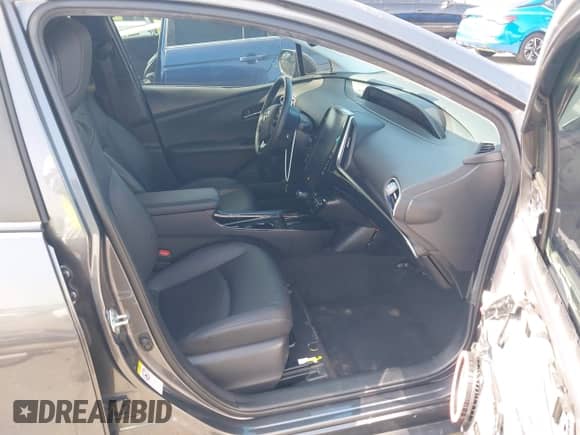 2022 Toyota Prius L Eco z VIN JTDKAMFU8N3173343, wystawiony jako IAAI lot #43008600 z przebiegiem 46 161 mil mil oraz . Historia ofert i sprzedaży dostępna na DreamBid. Obrazek 5.