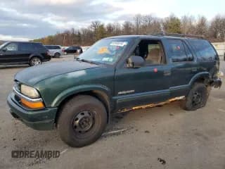 ✅ 2002 Chevrolet Blazer LS • VIN: 1GNDT13W22K217045 • Lot: 87355514. Wystawiony na Copart z przebiegiem 159 038 mil. Bezpłatny archiwum sprzedaży aukcyjnych z USA i szczegółowy raport historii pojazdu na DreamBid. Zdjęcie 1.